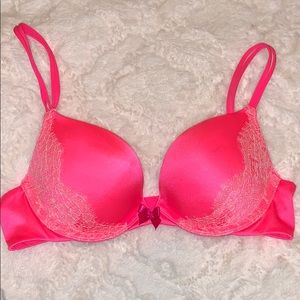 Victoria’s Secret 32B Push-Up Bra